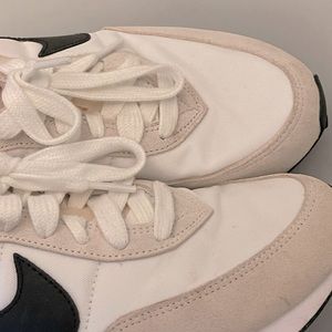 Vintage style Nike nylon sneakers Boys 5.5 (Like a womens 7)